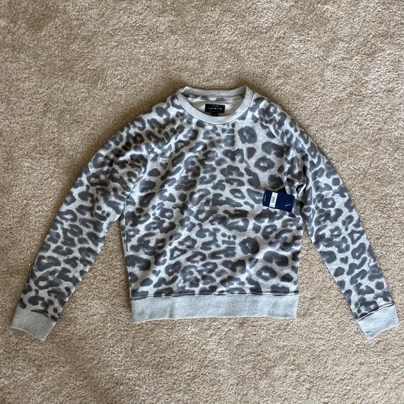 NWT Lucky Brand Gray Leopard Print Crewneck Sweatshirt Size S - Picture 5 of 5
